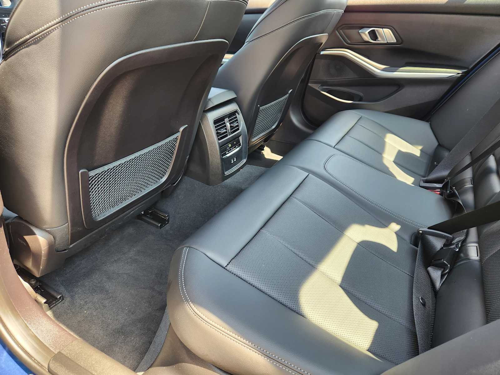 2023 Bmw 330i photo 19