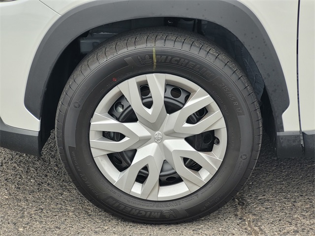 2026 Toyota Corolla Cross L photo 5