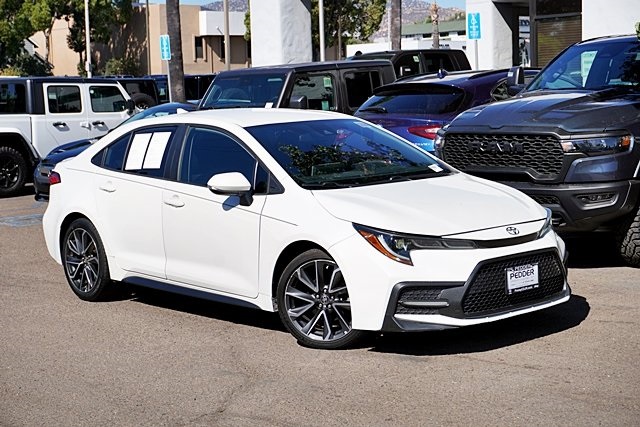 2020 Toyota Corolla SE photo 2