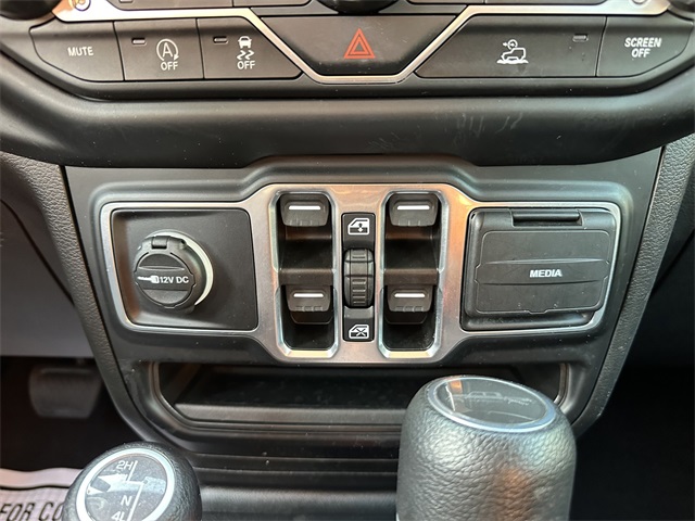 2023 Jeep Gladiator Overland photo 20