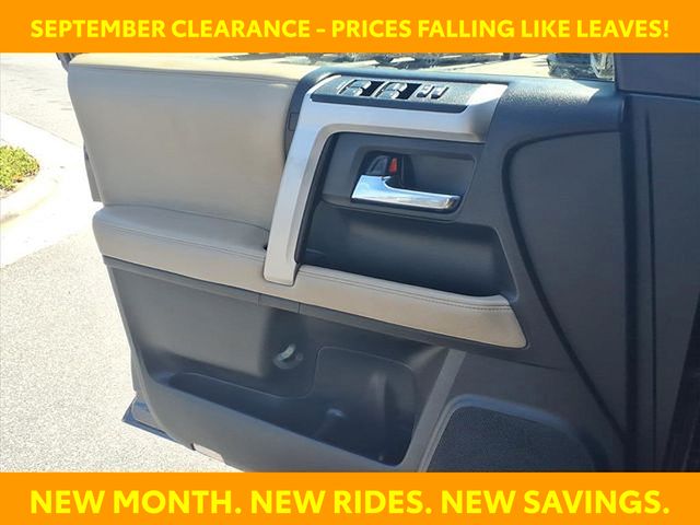 2016 Toyota 4Runner SR5 Premium photo 5
