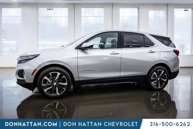 Used 2022 Chevrolet Equinox LT with VIN 3GNAXKEV9NL174263 for sale in Park City, KS