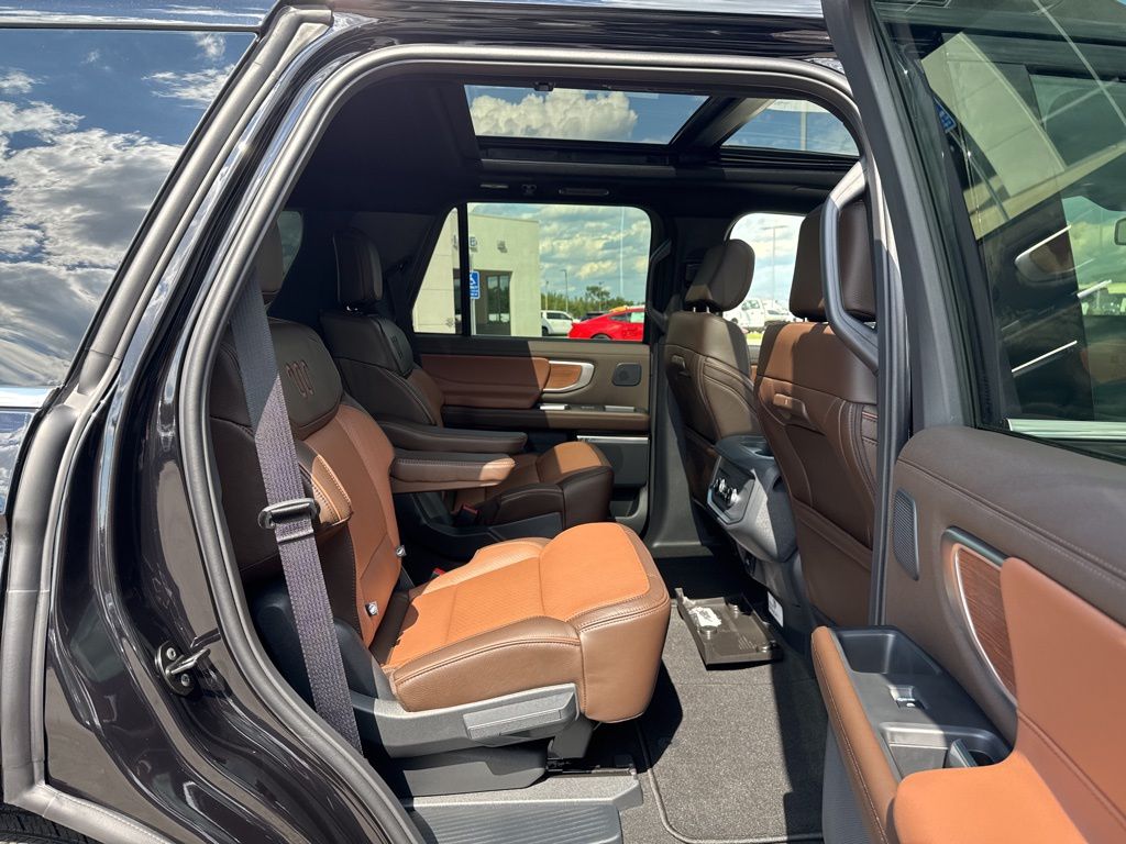 2025 Ford Expedition King Ranch photo 16