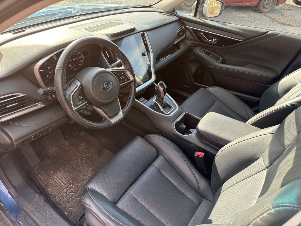 2022 Subaru Outback Limited photo 2