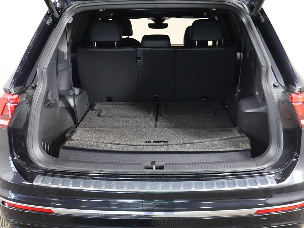 2020 Volkswagen Tiguan SEL Premium R-Line photo 22