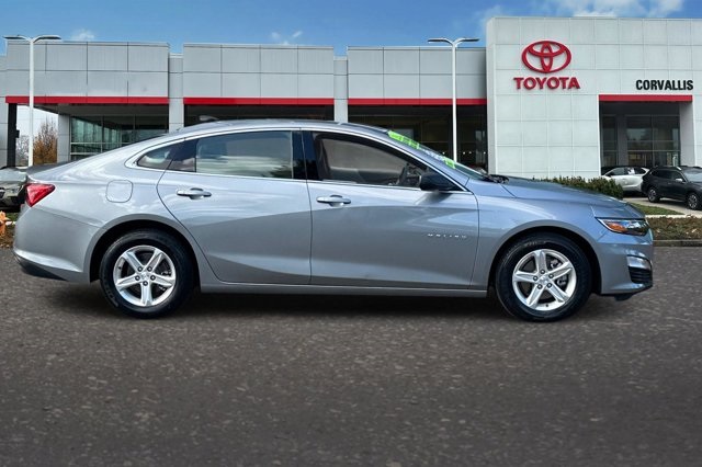 2023 Chevrolet Malibu LS photo 3