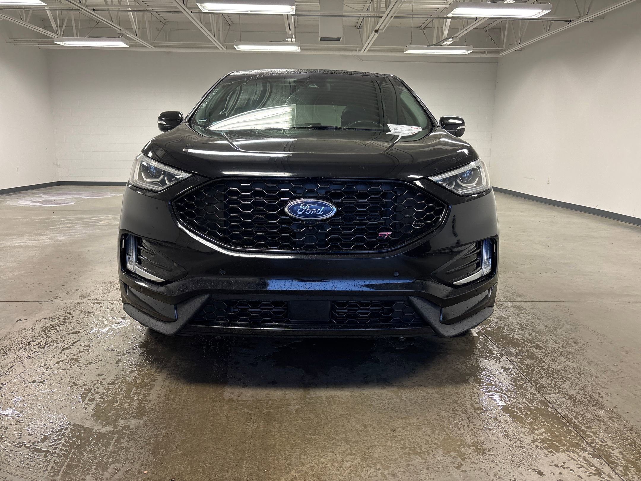 2019 Ford Edge ST photo 4