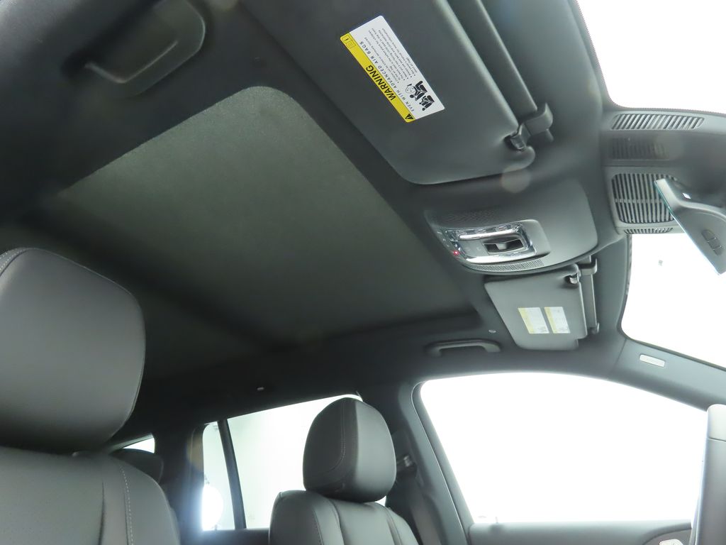 2025 Mercedes Benz GLS 450 4MATIC photo 18