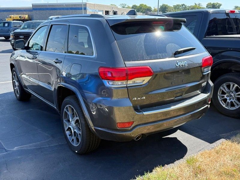 2018 Jeep Grand Cherokee Sterling Edition photo 3