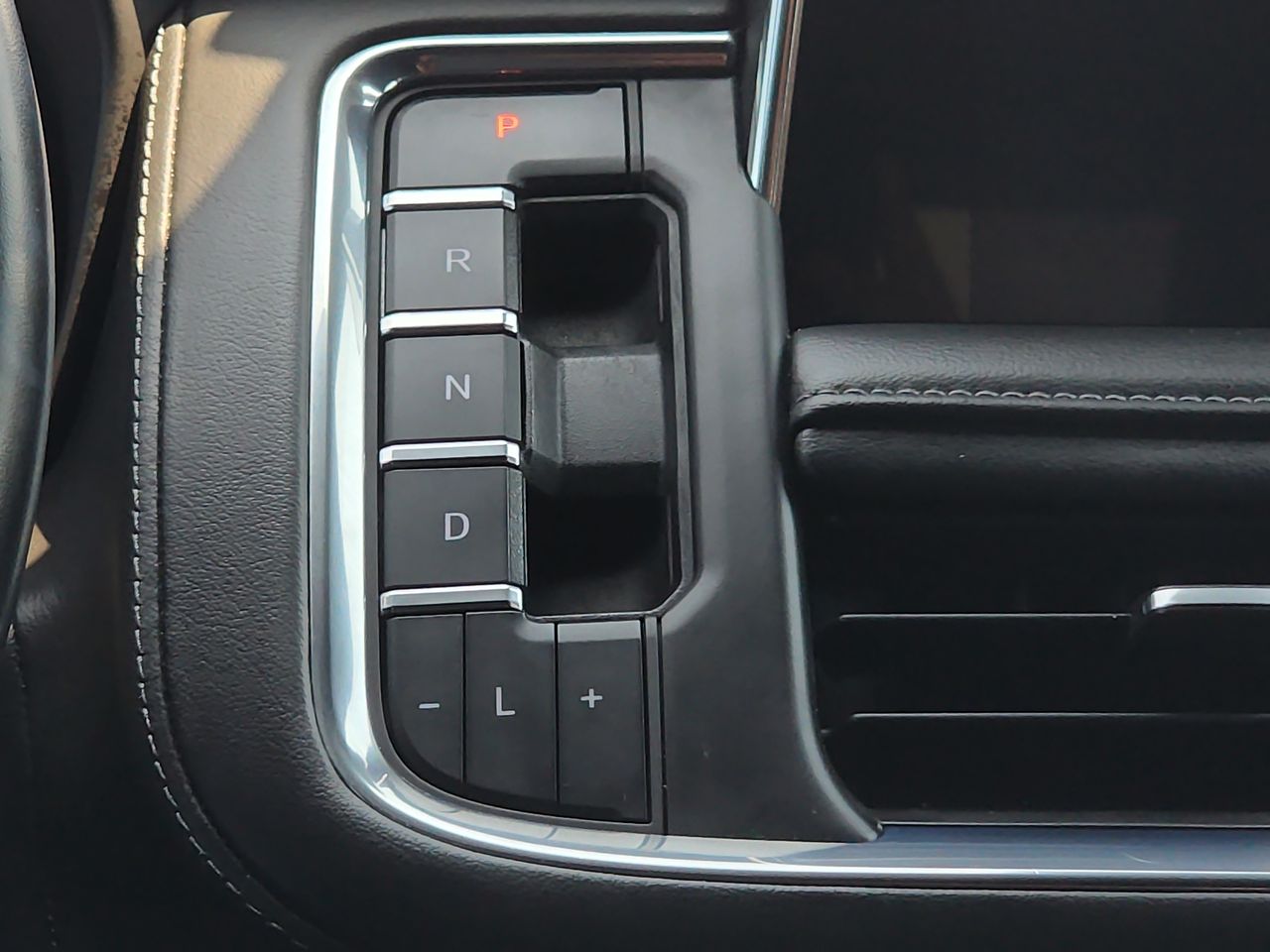 2023 Chevrolet Tahoe LT photo 16