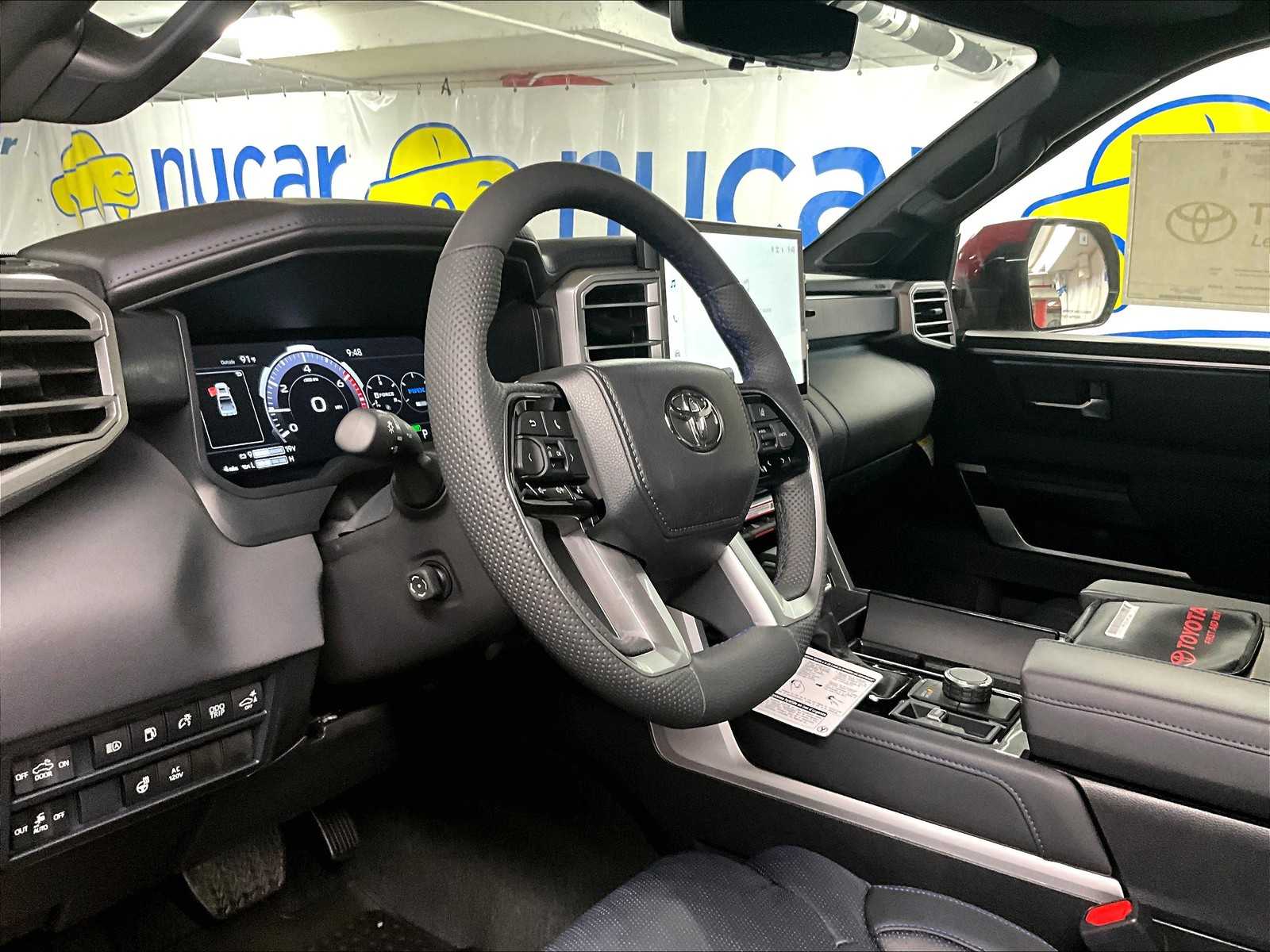 2025 Toyota Tundra Platinum CrewMax photo 8