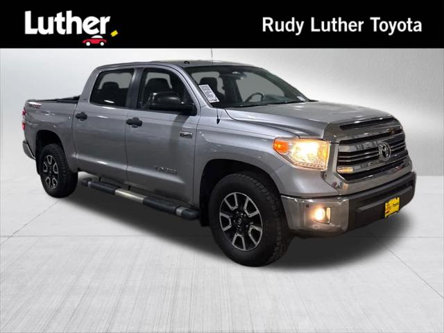 2016 Toyota Tundra SR5's photo