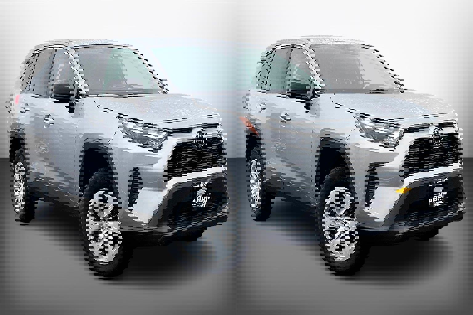 2024 Toyota RAV4 LE's photo