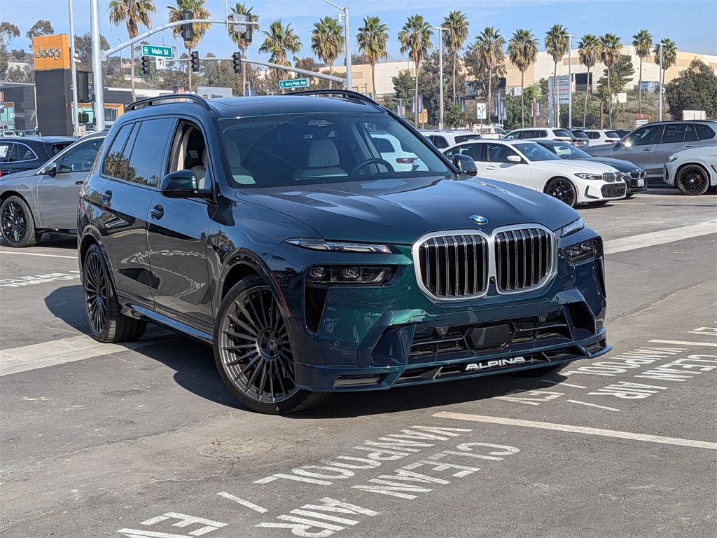 2025 BMW X7 ALPINA XB7's photo