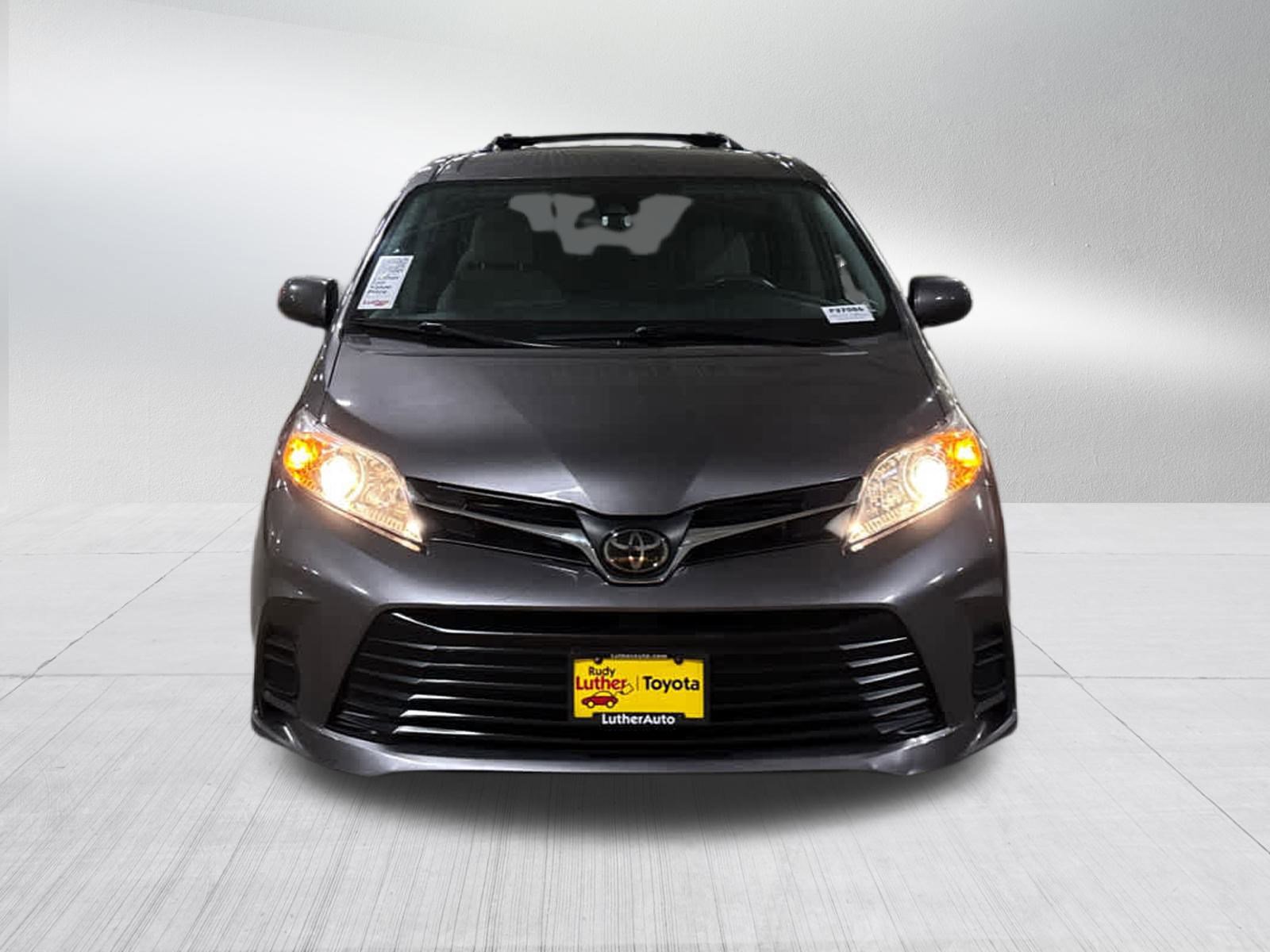 Used 2020 Toyota Sienna LE with VIN 5TDKZ3DC5LS032593 for sale in Golden Valley, Minnesota