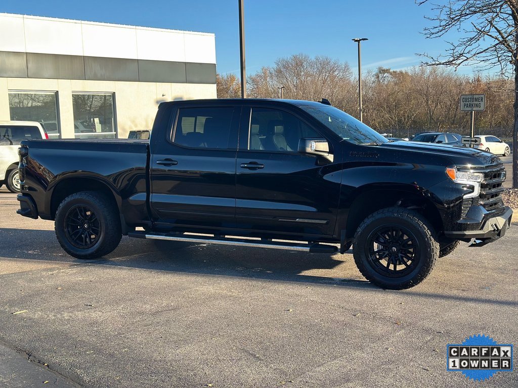 2024 Chevrolet Silverado 1500 High Country photo 2