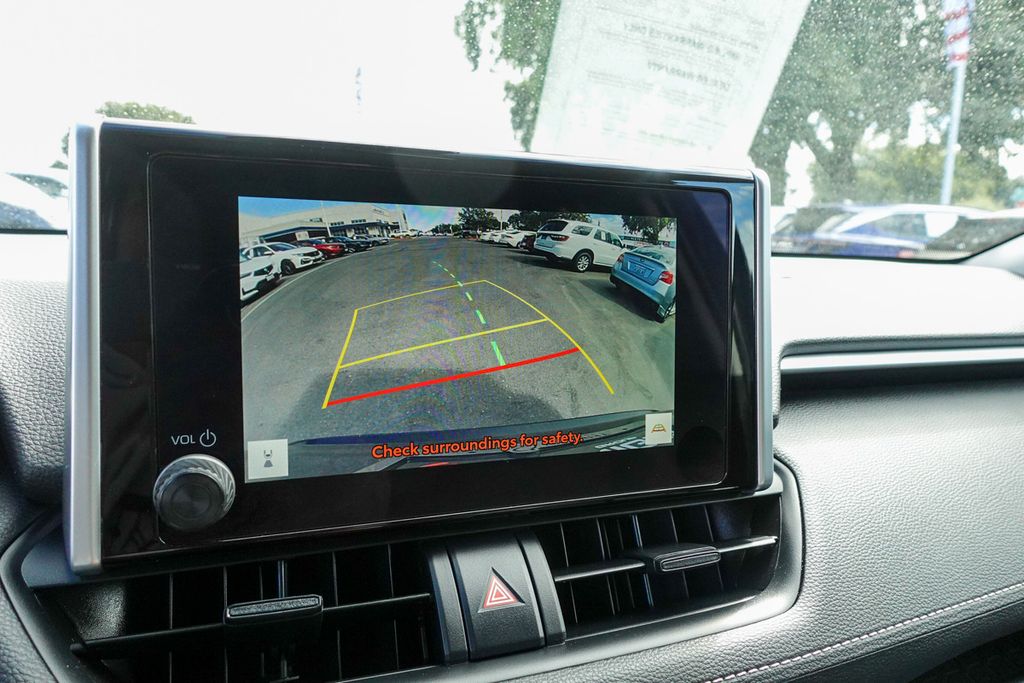 2023 Toyota RAV4 XLE photo 23