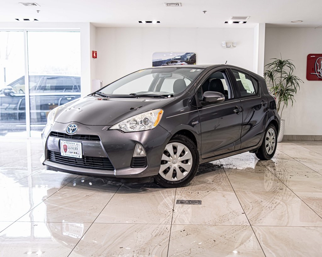 2014 TOYOTA PRIUS C - Image 1