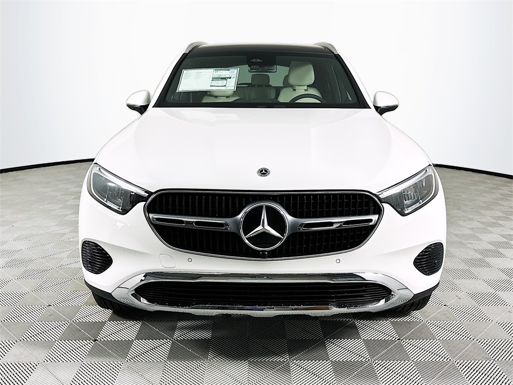 2026 Mercedes Benz GLC 300 photo 2