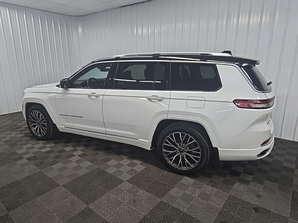 2021 Jeep Grand Cherokee L Summit Reserve photo 4