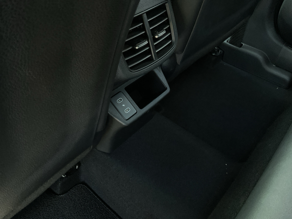 2024 Kia Seltos S photo 16