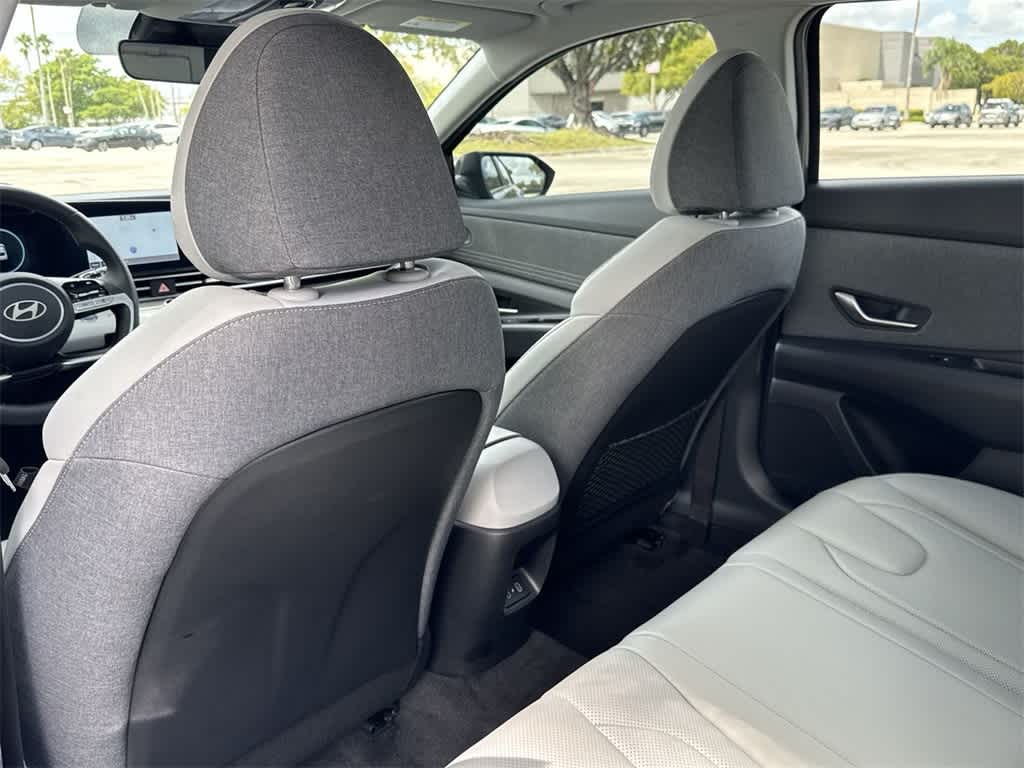 2024 Hyundai Elantra Limited photo 21