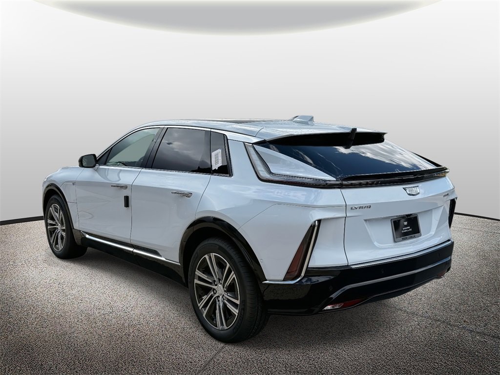 2026 Cadillac Lyriq Luxury photo 4