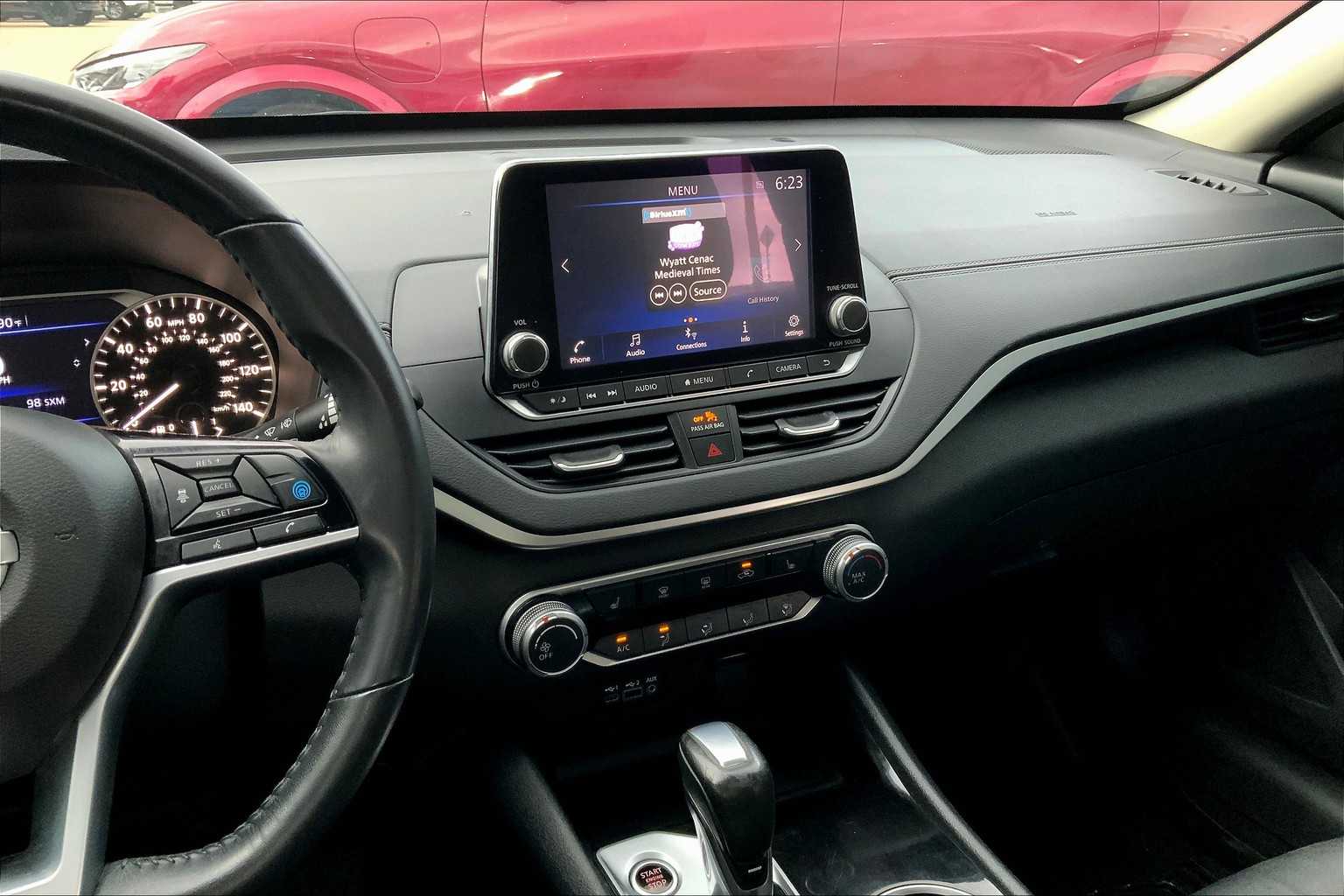 2021 Nissan Altima 2.5 SV photo 6