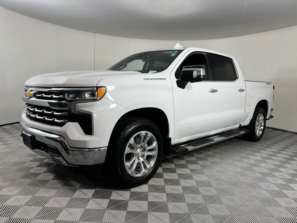 2023 Chevrolet Silverado 1500 LTZ photo 2