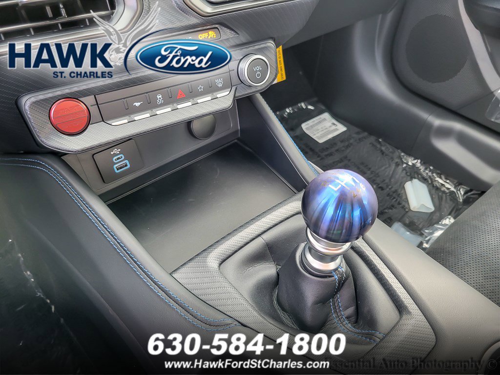 2025 FORD MUSTANG - Image 13