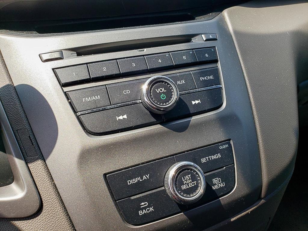 2016 Honda Odyssey LX photo 15