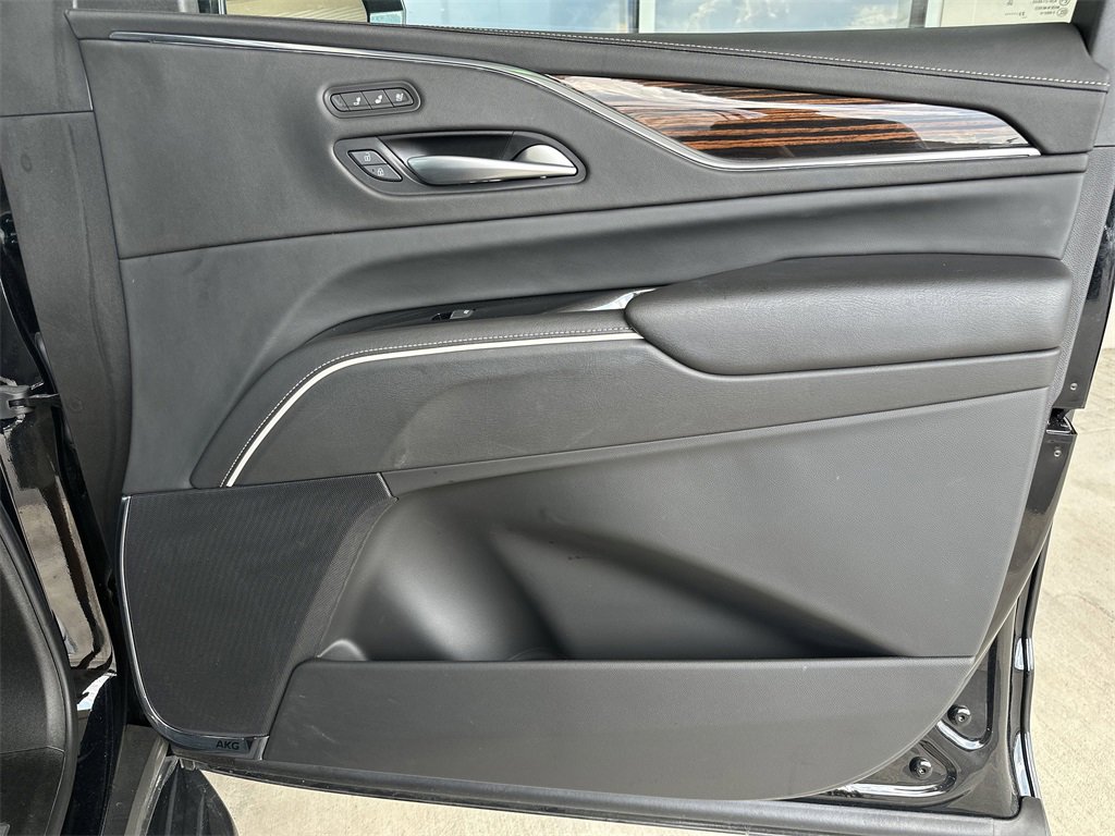 2023 Cadillac Escalade ESV Premium Luxury photo 32