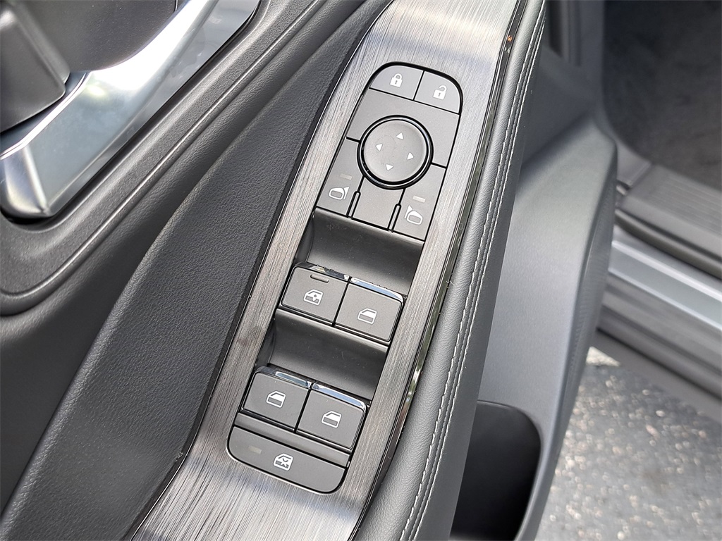2026 Nissan Rogue SV photo 22