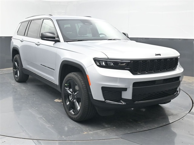 2025 Jeep Grand Cherokee L Altitude's photo