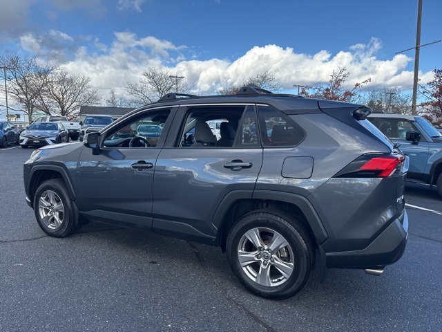 2023 Toyota RAV4 XLE photo 4