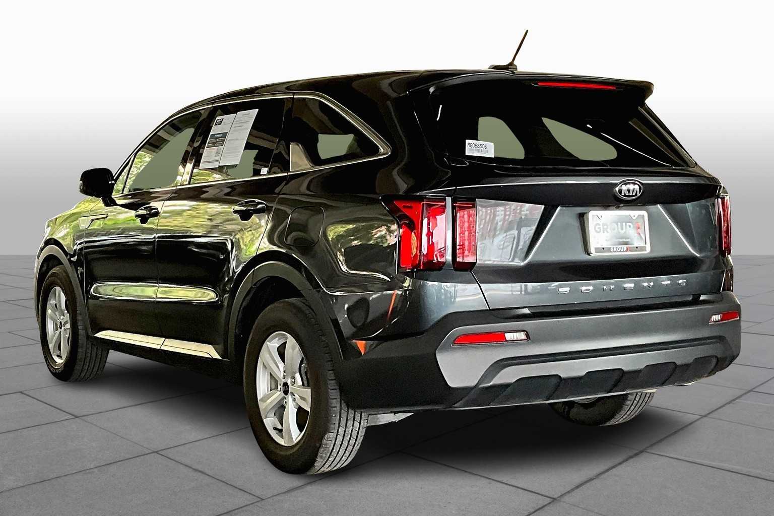 2021 Kia Sorento LX photo 11