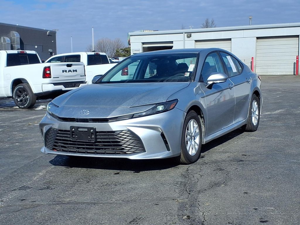 Used 2025 Toyota Camry XSE with VIN 4T1DAACK0SU087391 for sale in Kansas City