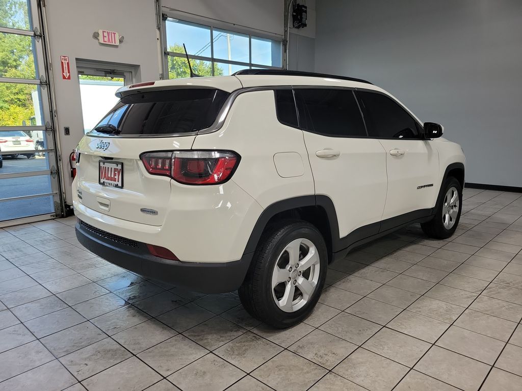 2019 Jeep Compass Latitude photo 4