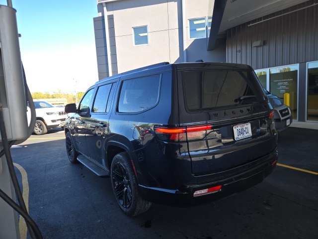 2025 Jeep Wagoneer Series II Carbide photo 3