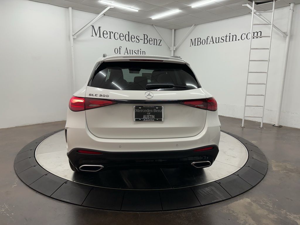 2026 Mercedes Benz GLC 300 photo 3