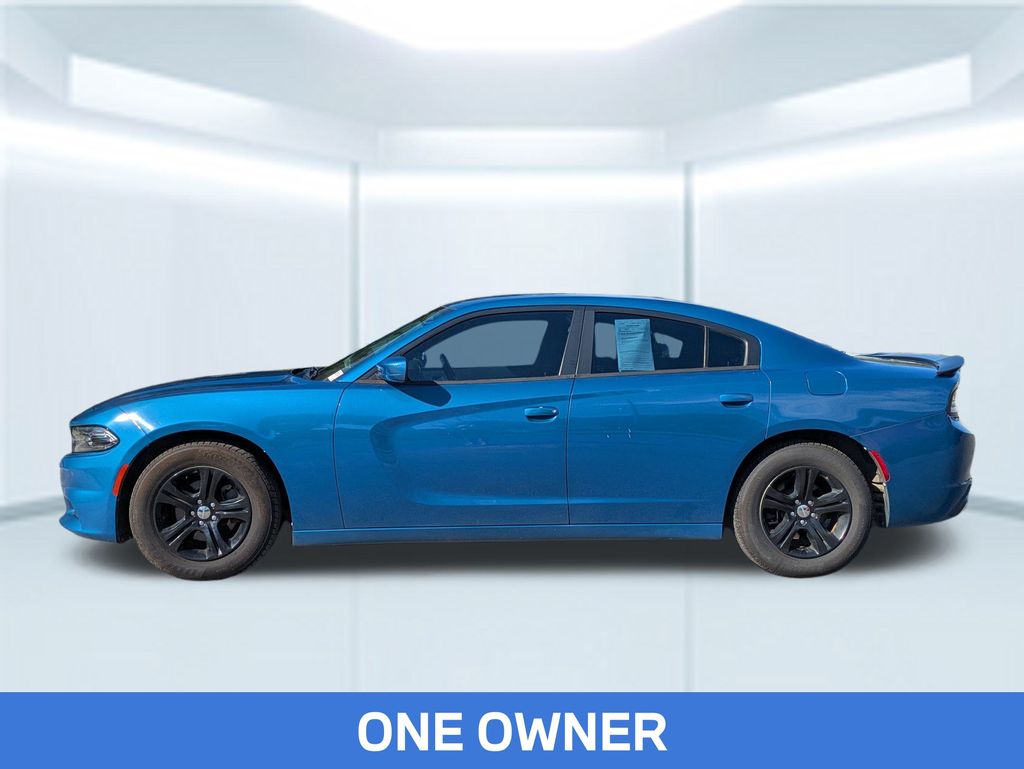2020 Dodge Charger SXT photo 2