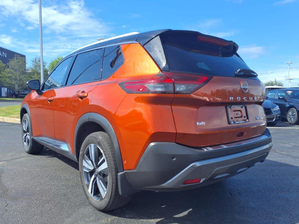 2023 Nissan Rogue SL photo 2