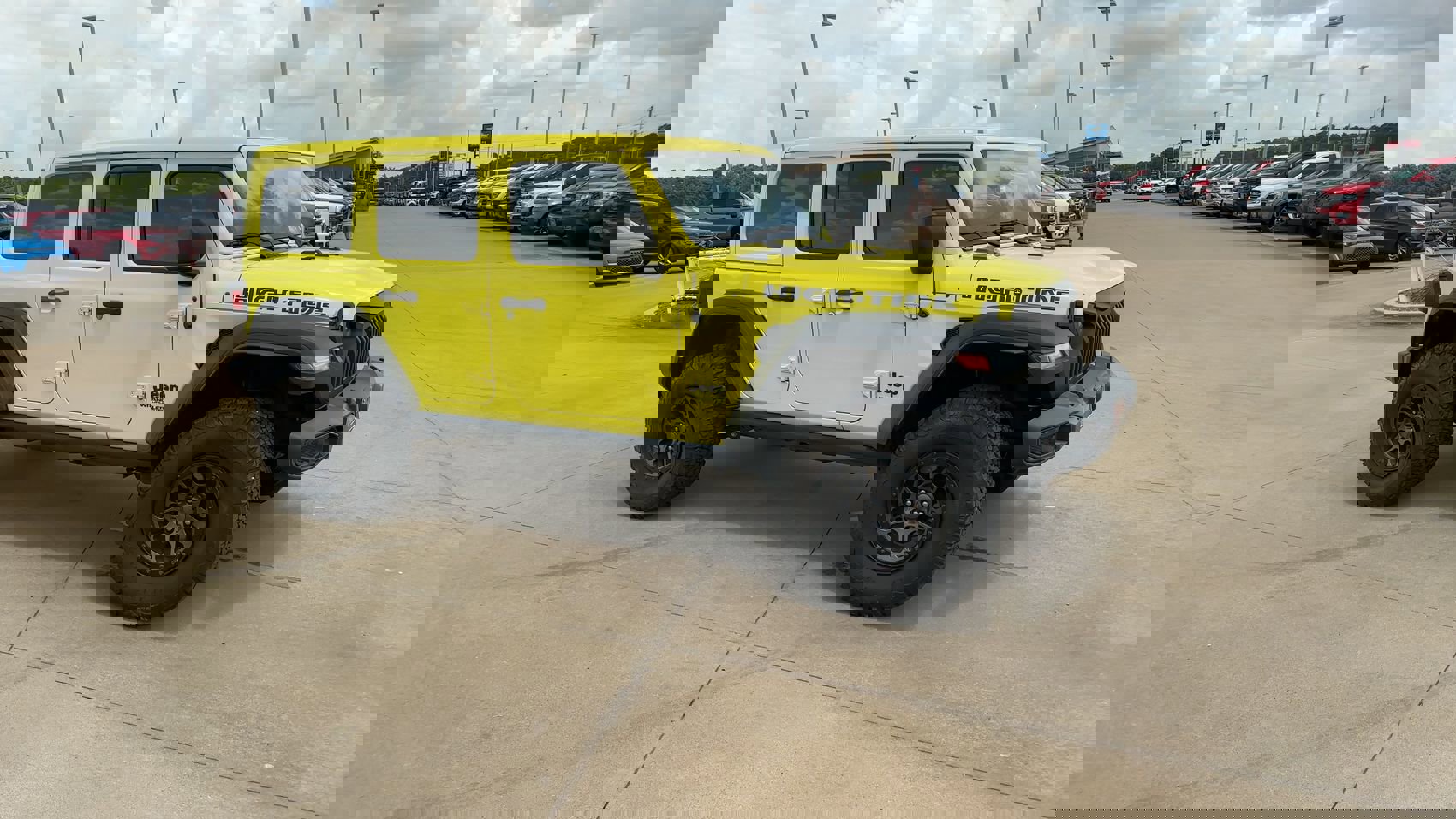 2022 Jeep Wrangler Unlimited High Tide photo 3