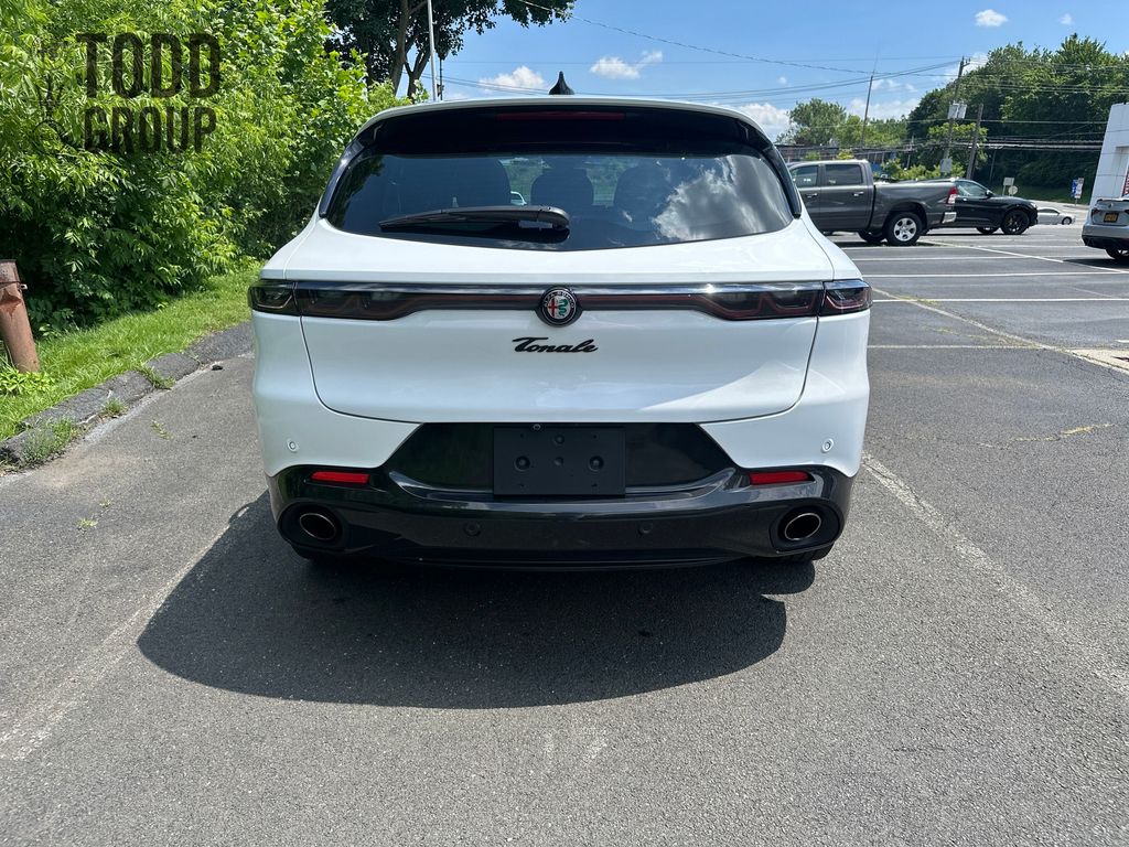 2024 Alfa Romeo Tonale Veloce photo 4