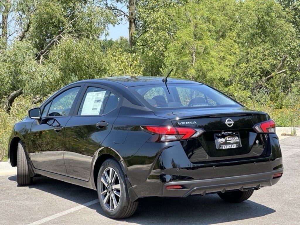 2025 Nissan Versa S photo 7