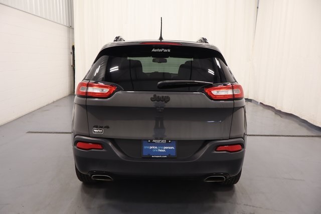 2016 Jeep Cherokee Altitude photo 6