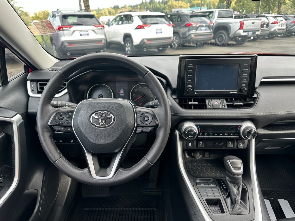 2021 Toyota RAV4 XLE Premium photo 13