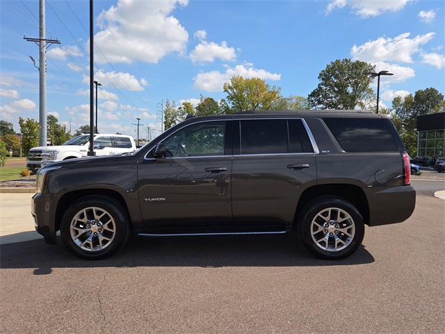 2020 Gmc Yukon SLT photo 2