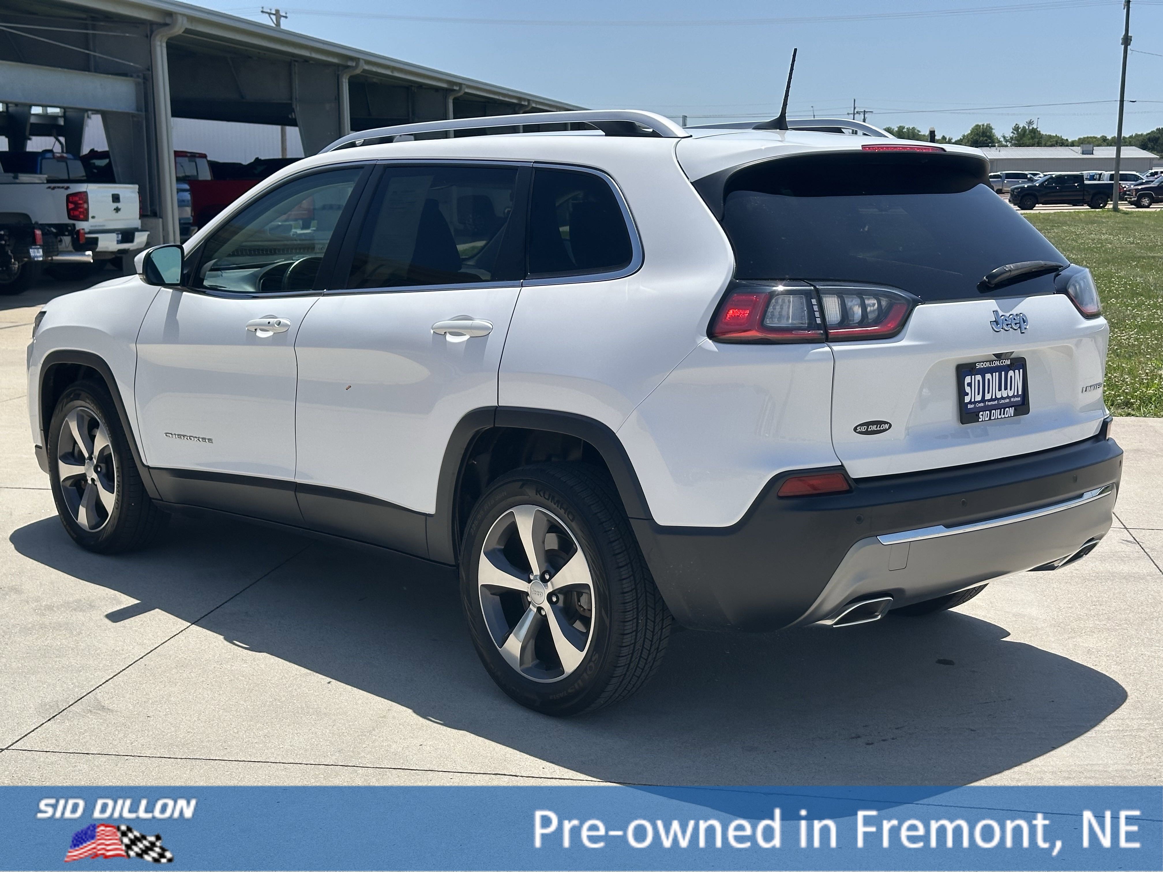 2020 Jeep Cherokee Limited photo 12