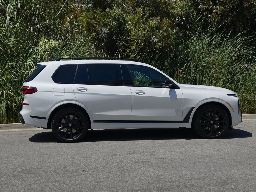 2026 Bmw X7 M60i photo 4